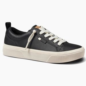 NWT Reef Lay Day Black Leather Sneakers